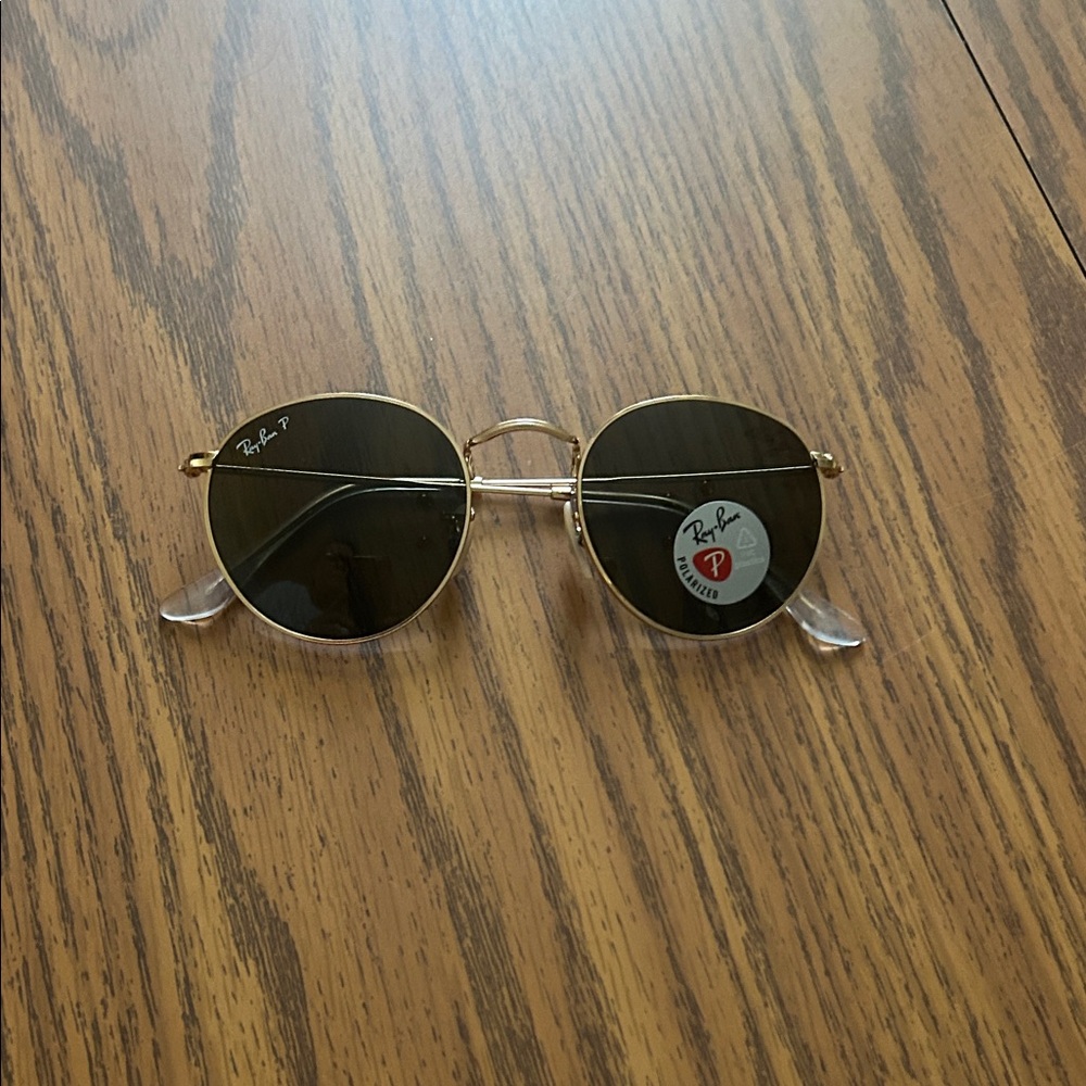 Children’s Ray-Ban polarized Classic Gold Round Sunglasses